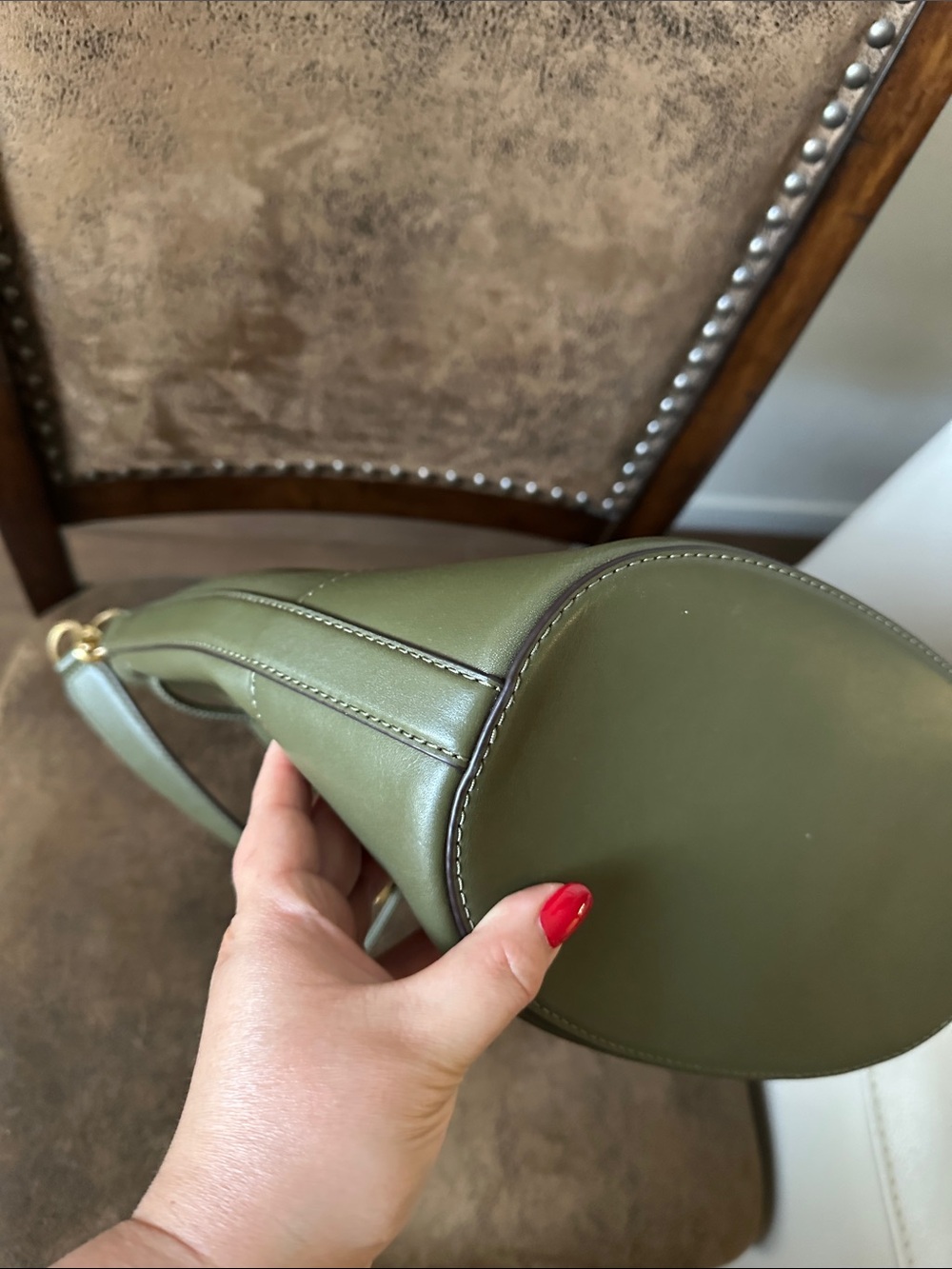 Lauren Ralph Lauren Green Leather Drawstring Bucket Shoulder Bag Gold Hardware - Picture 13 of 15